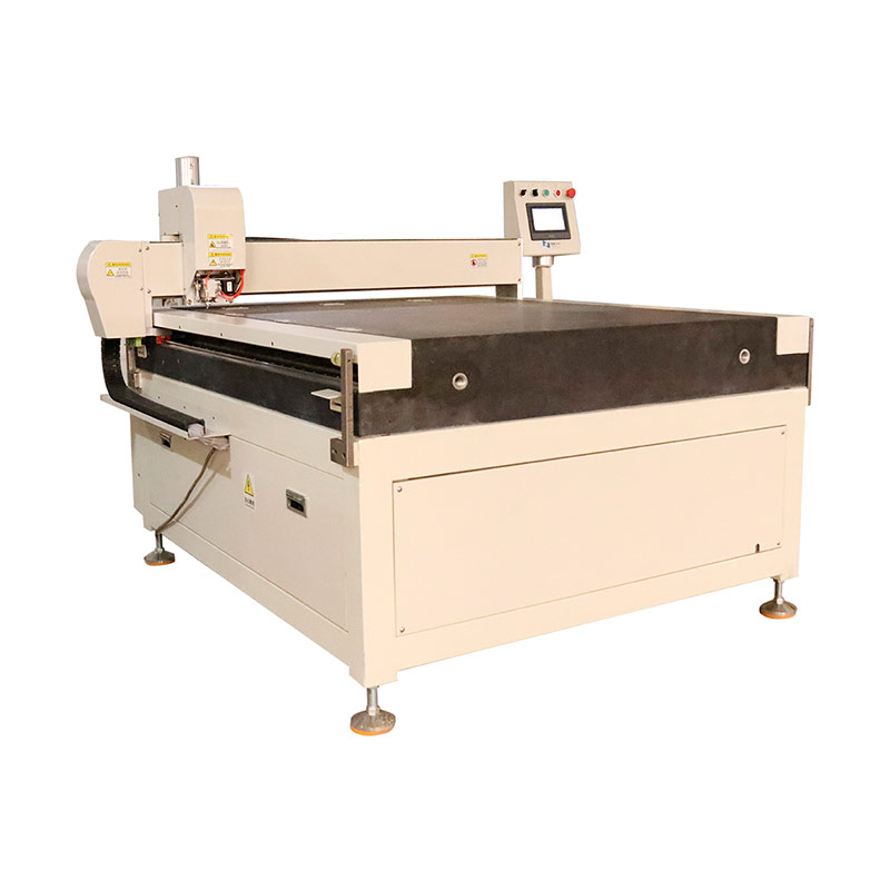 超薄直線玻璃切割機的工作原理是什么？